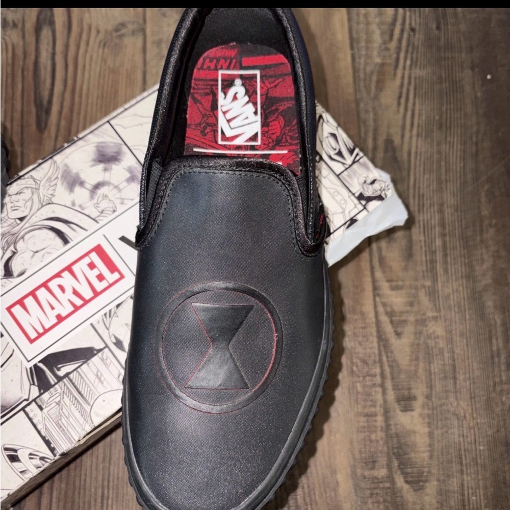 Vans Black Widow Slip-On Loafers woman’s size 8/ men’s 6.5